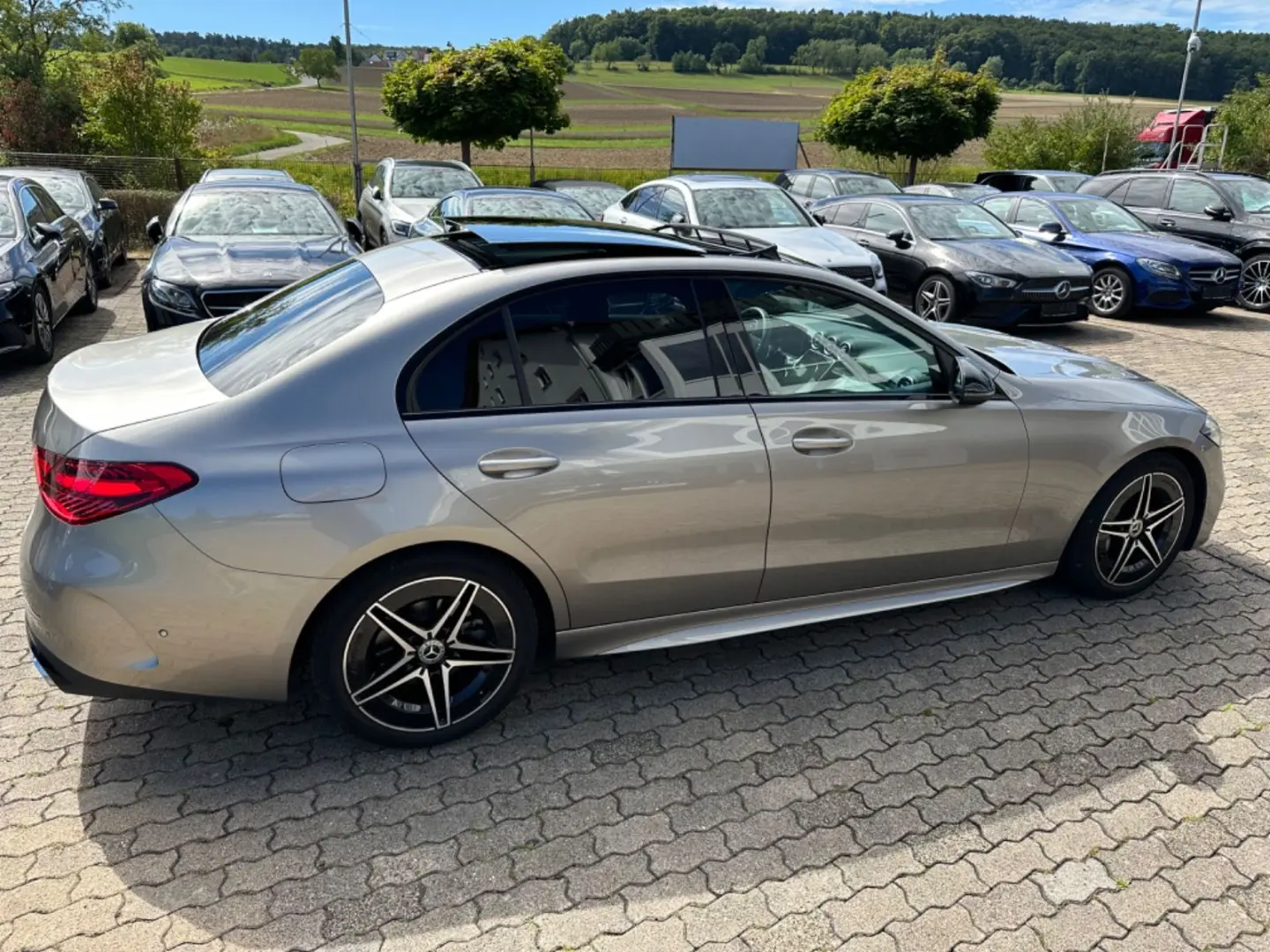 C 200 d LIM AMG PANO AMBI LED MEM KAM NIGHT LEDE