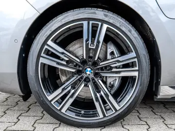 750e xDrive HUD PANO ACC 360°KAM RFK NAVI LED