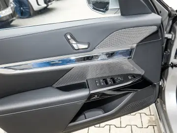 750e xDrive HUD PANO ACC 360°KAM RFK NAVI LED