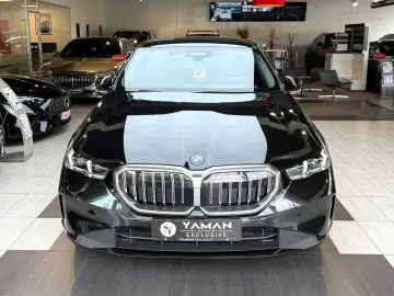 BMW 550 e xDrive*Pano*H&K*Sitzbelüftung*Iconic Glow