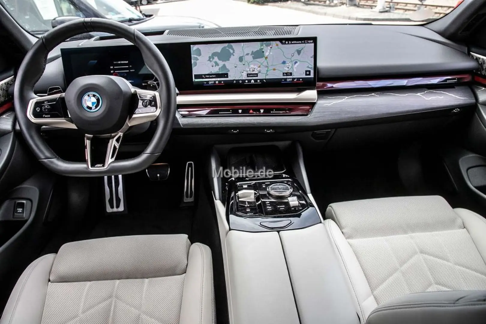 550e xDrive M Sportpaket Pano