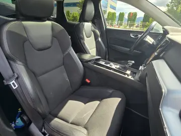 Volvo XC60 Momentum AWD