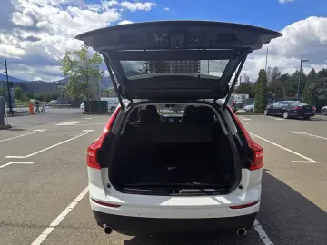 Volvo XC60 Momentum AWD