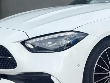 C 300 d +AMG+NIGHT+PANO+HUD+AHKL+360°+HANDSFREE