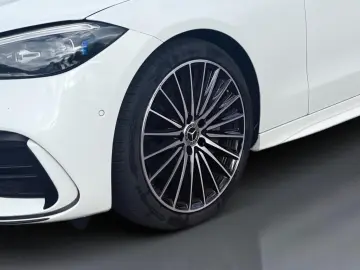 C 300 d +AMG+NIGHT+PANO+HUD+AHKL+360°+HANDSFREE