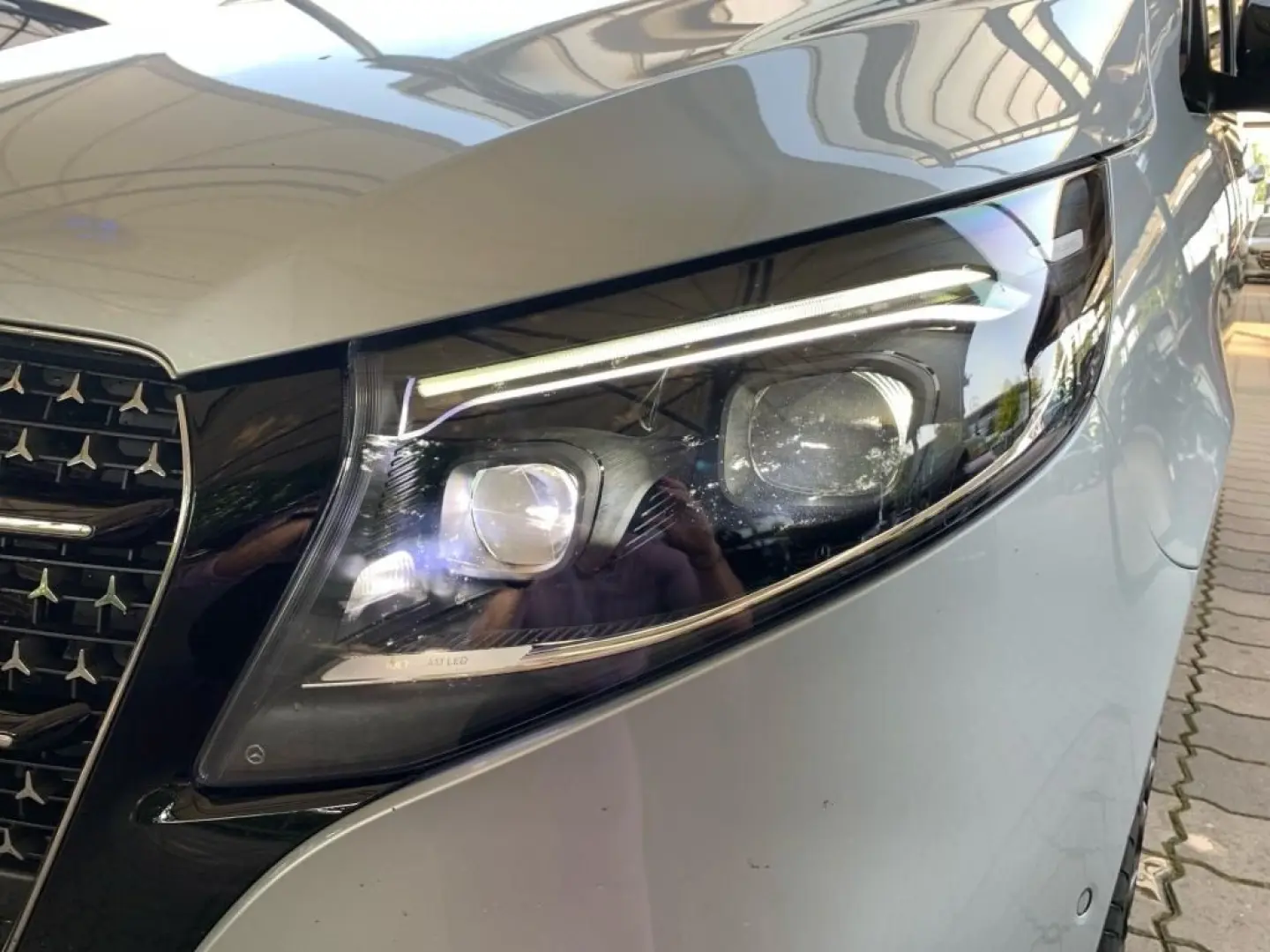 Mercedes-Benz V 300 d 4M AVANTGARDE, LANG - AMG
