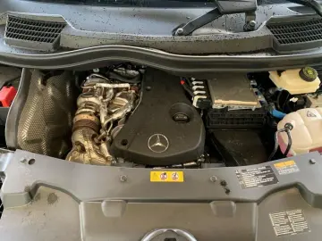 Mercedes-Benz V 300 d 4M AVANTGARDE, LANG - AMG
