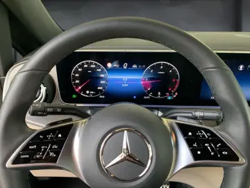 Mercedes-Benz V 300 d 4M AVANTGARDE, LANG - AMG