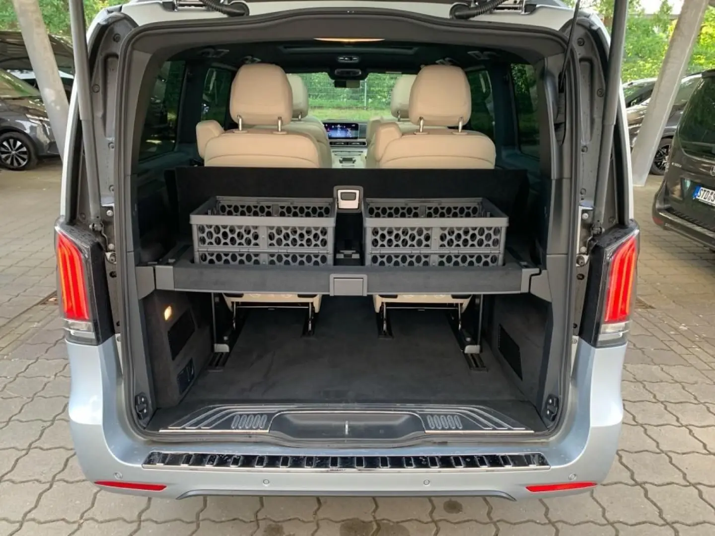 Mercedes-Benz V 300 d 4M AVANTGARDE, LANG - AMG