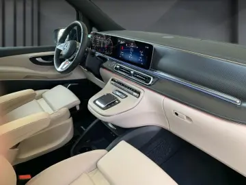 Mercedes-Benz V 300 d 4M AVANTGARDE, LANG - AMG