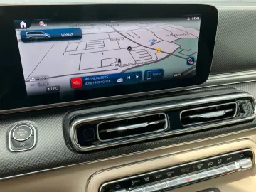 Mercedes-Benz V300 4-MATIC AVANTGARDE AMG DISTRONIC