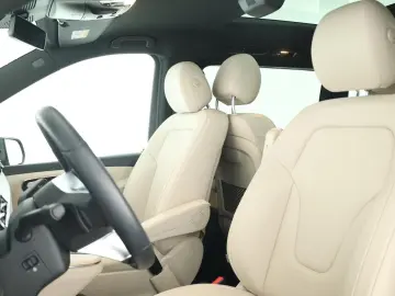 Mercedes-Benz V 300 d 4M lang AVANTGARDE 7S Pano