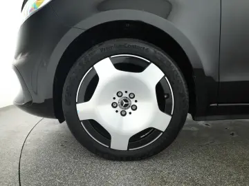 Mercedes-Benz V 300 d 4M lang AVANTGARDE 7S Pano