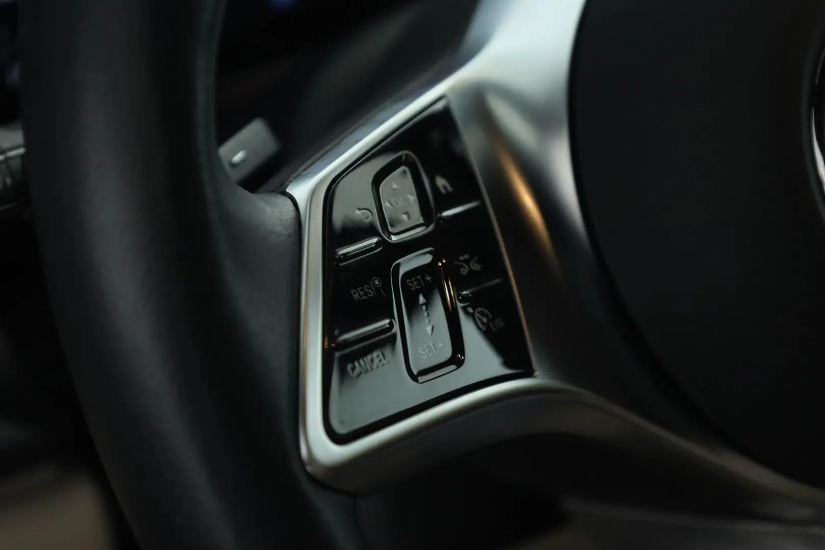 Mercedes-Benz V 300 d 4M lang AVANTGARDE 7S Pano