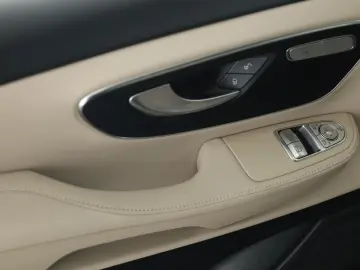 Mercedes-Benz V 300 d 4M lang AVANTGARDE 7S Pano