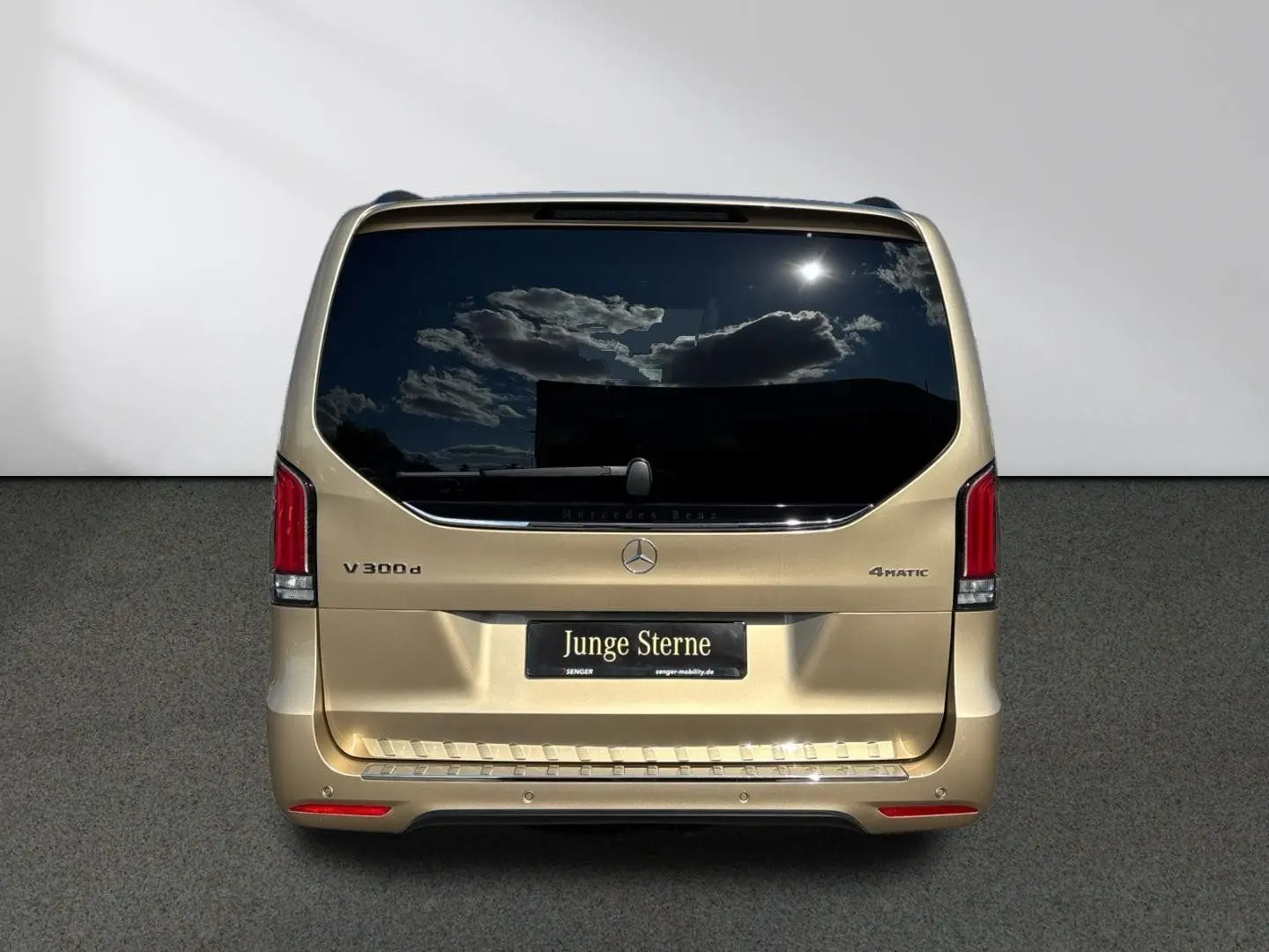 Mercedes-Benz V 300d Avantgarde 4x4 lung AMG Pano