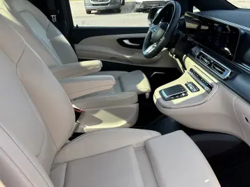 Mercedes-Benz V 300d Avantgarde 4x4 lung AMG Pano
