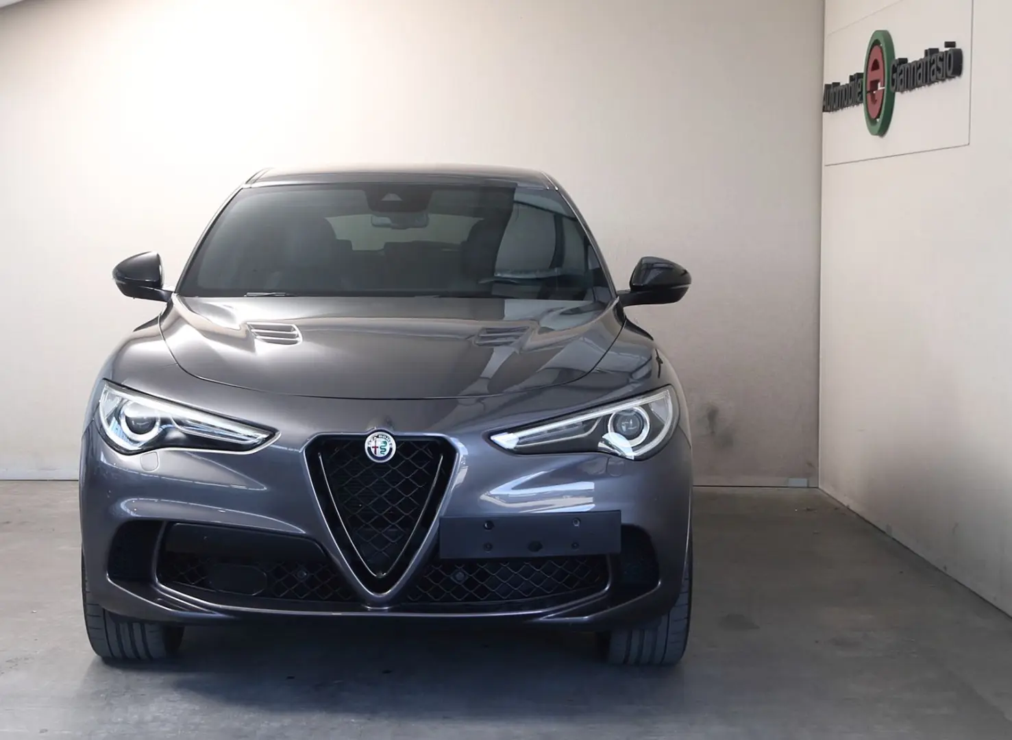 Alfa Romeo Stelvio Quadrifoglio Q4 Top