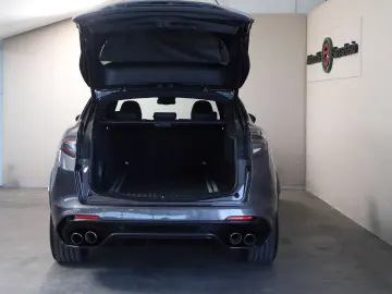 Alfa Romeo Stelvio Quadrifoglio Q4 Top