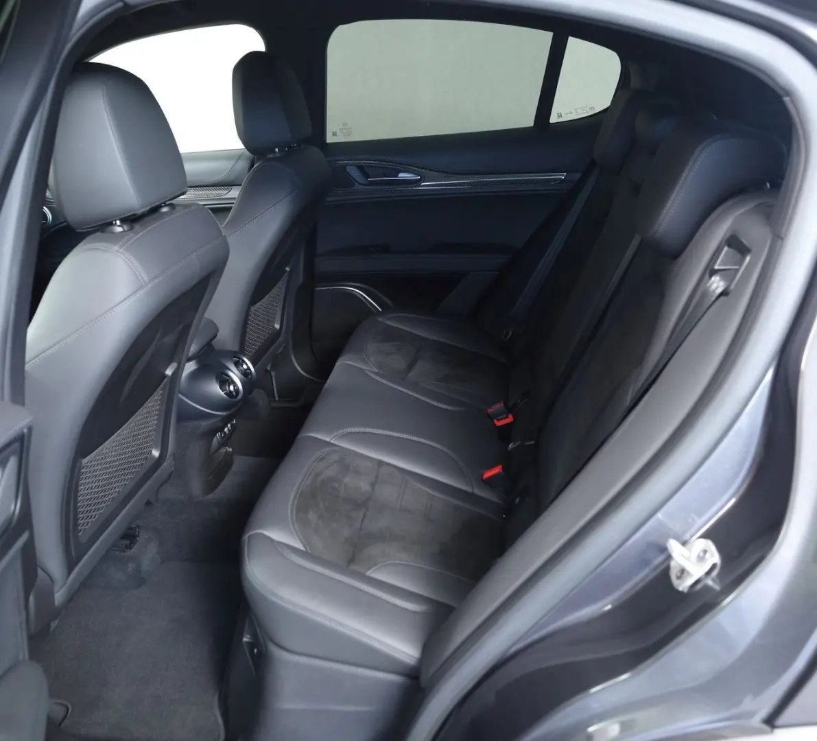 Alfa Romeo Stelvio Quadrifoglio Q4 Top