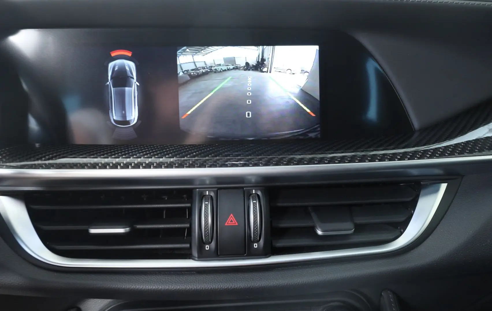 Alfa Romeo Stelvio Quadrifoglio Q4 Top