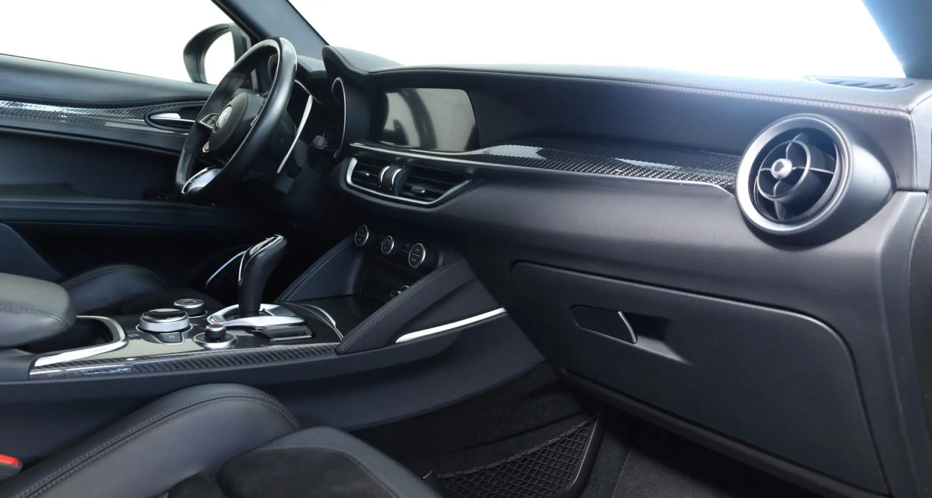 Alfa Romeo Stelvio Quadrifoglio Q4 Top