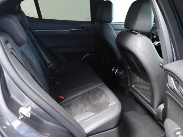 Alfa Romeo Stelvio Quadrifoglio Q4 Top
