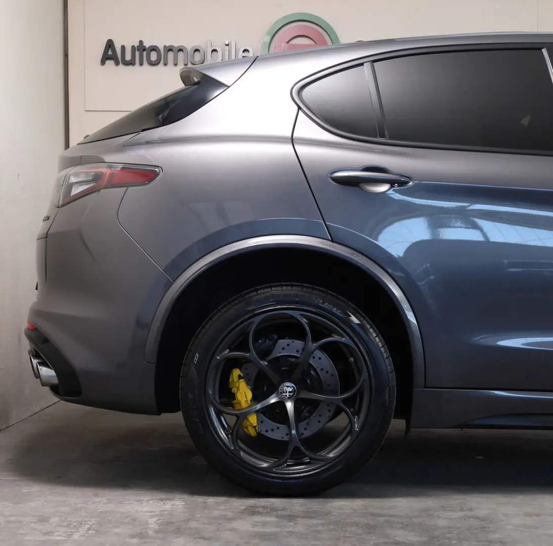 Alfa Romeo Stelvio Quadrifoglio Q4 Top