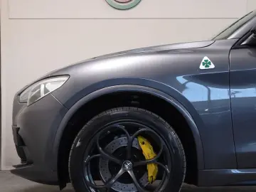 Alfa Romeo Stelvio Quadrifoglio Q4 Top