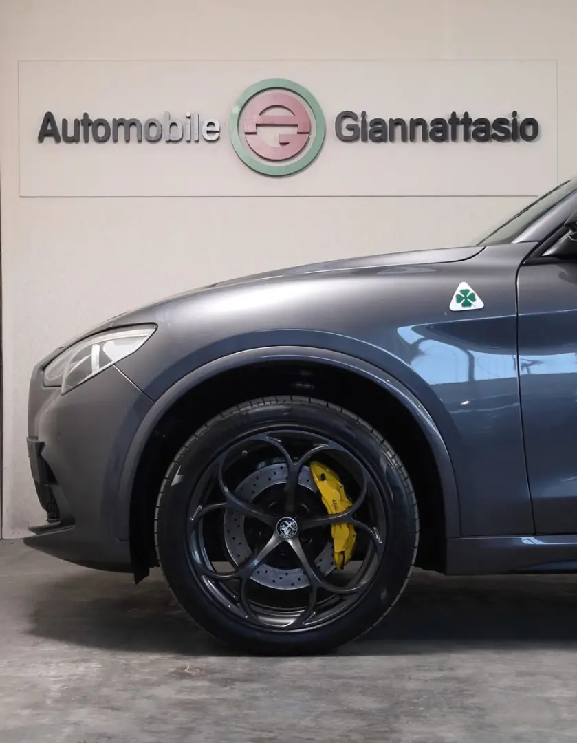 Alfa Romeo Stelvio Quadrifoglio Q4 Top