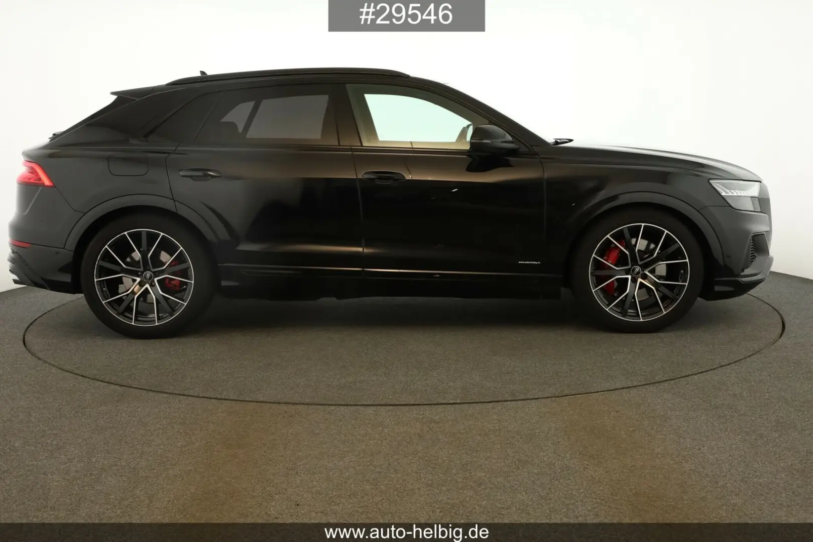 Audi SQ8 4.0 TFSI quattro #Black#22Z#Pano