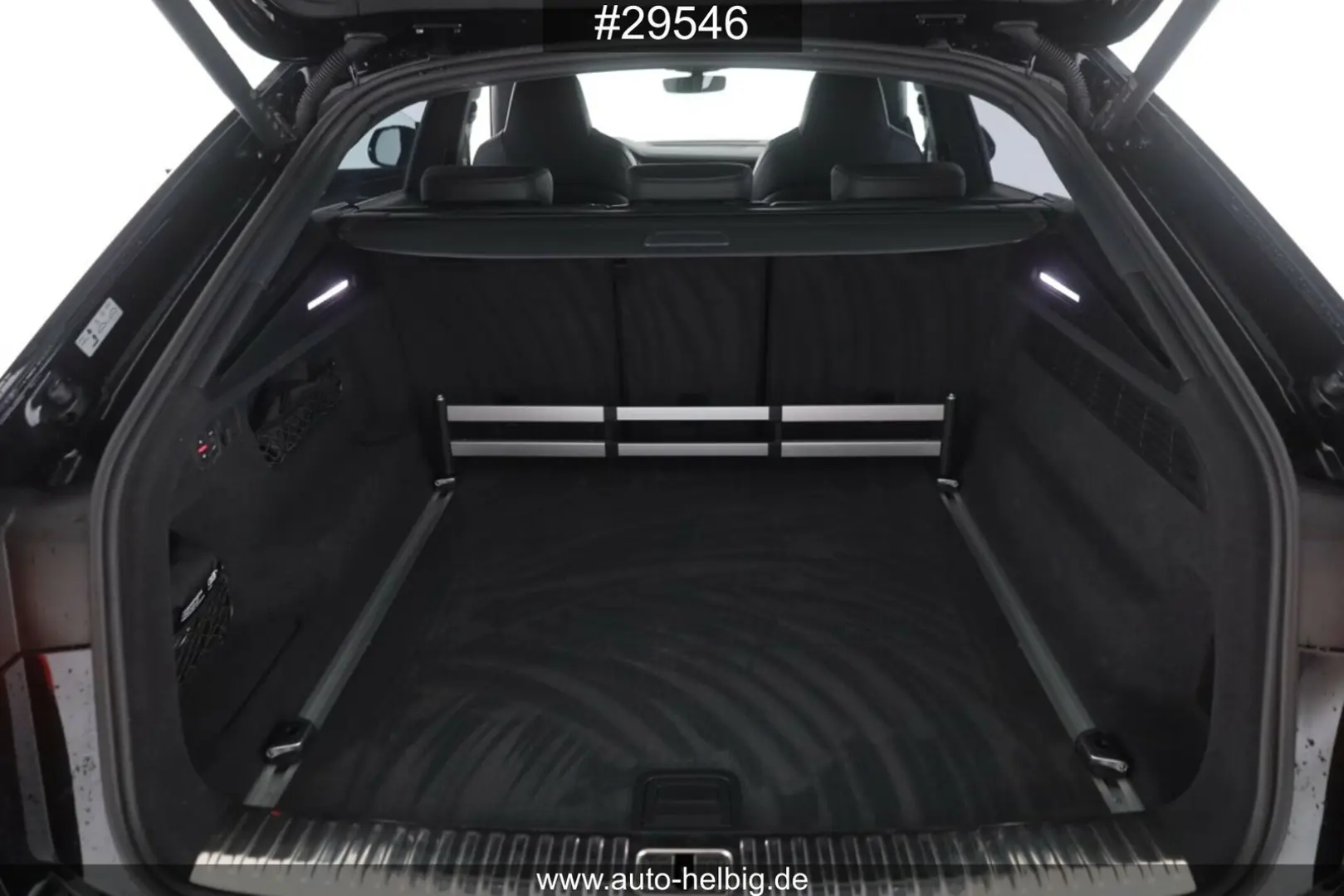 Audi SQ8 4.0 TFSI quattro #Black#22Z#Pano