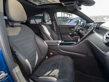 GLC 200 4MATIC °AMG°AHK°DIGITALLIGHT°PANO°360CA°