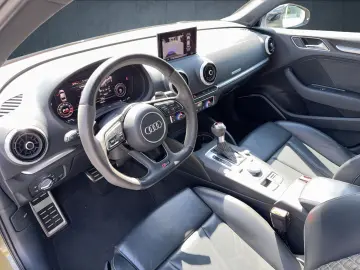 Audi RS 3 Limousine Matrix/B&O/Pano/RS-Aga/M-Ride