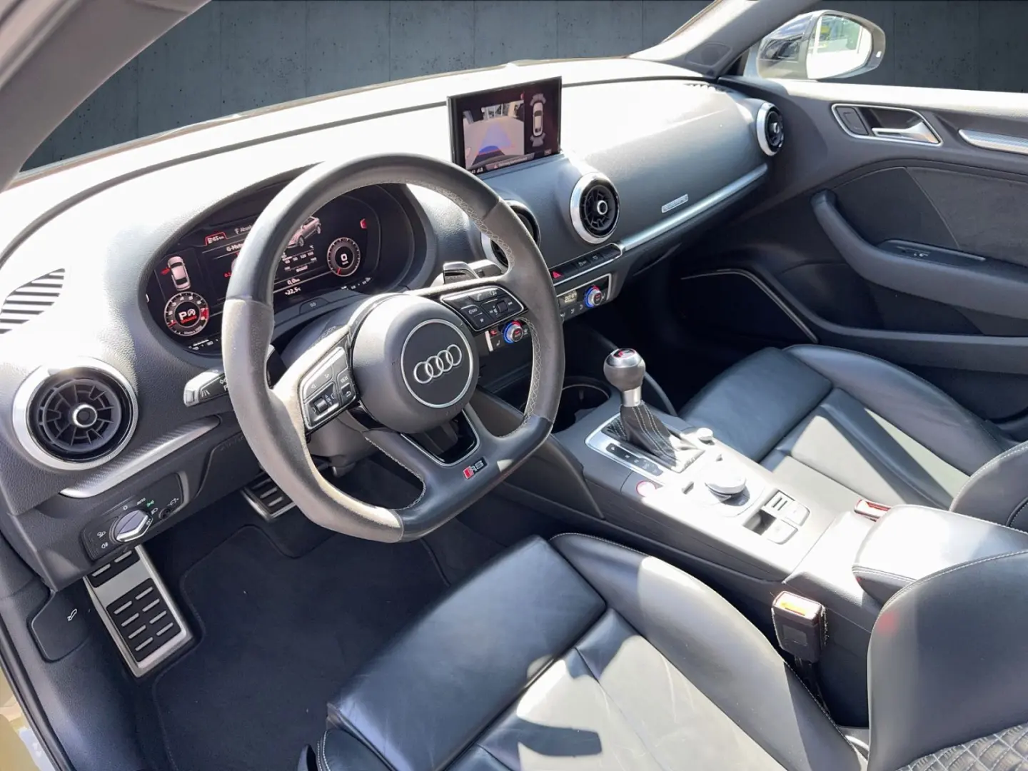 Audi RS 3 Limousine Matrix/B&O/Pano/RS-Aga/M-Ride
