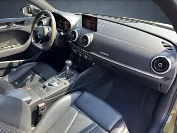 Audi RS 3 Limousine Matrix/B&O/Pano/RS-Aga/M-Ride