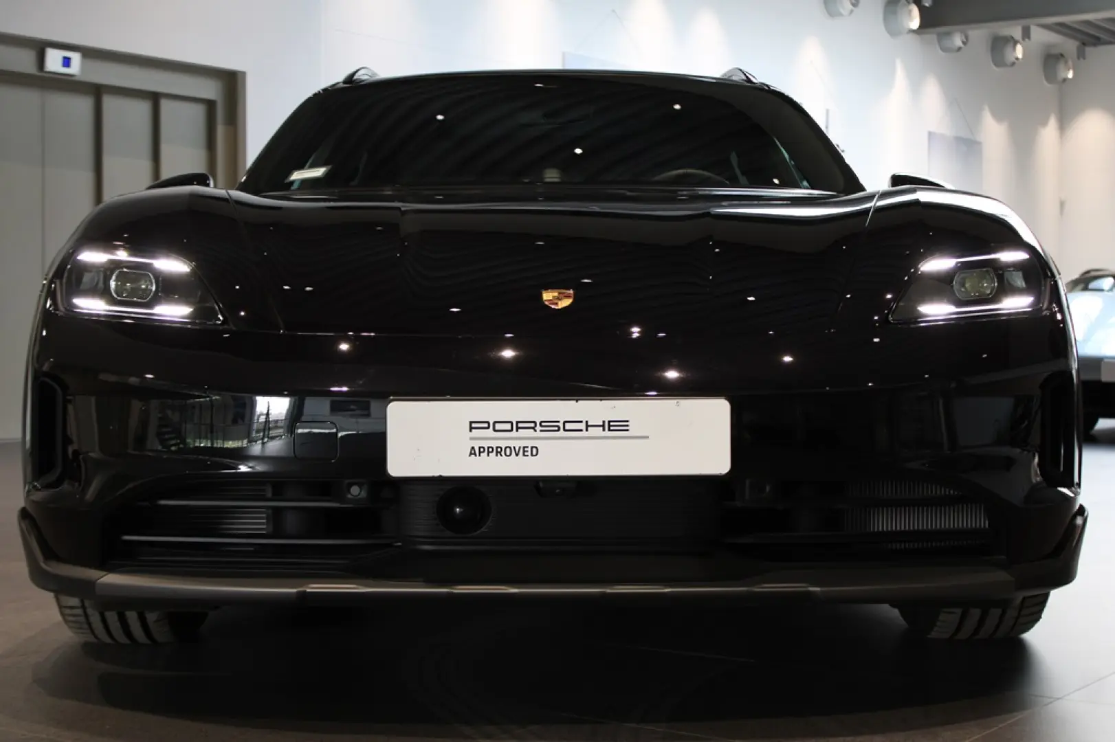 Porsche Taycan 4 Cross Turismo
