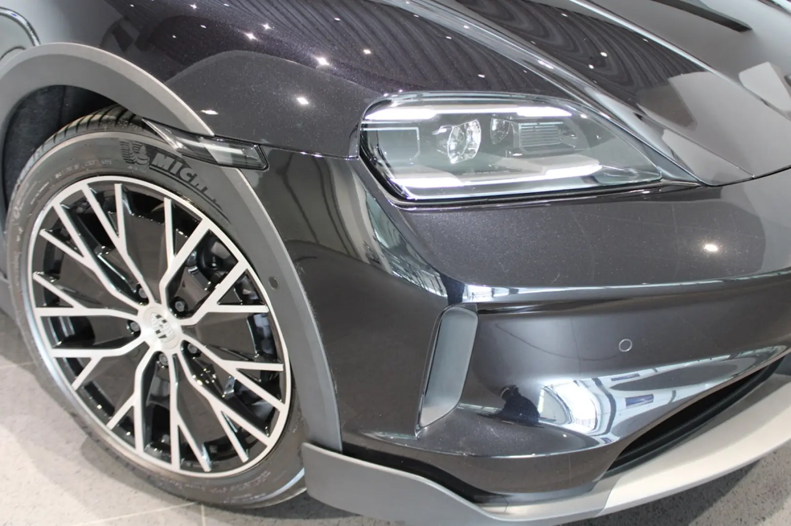 Porsche Taycan 4 Cross Turismo