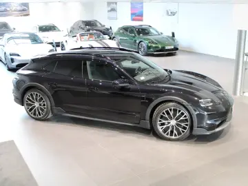 Porsche Taycan 4 Cross Turismo