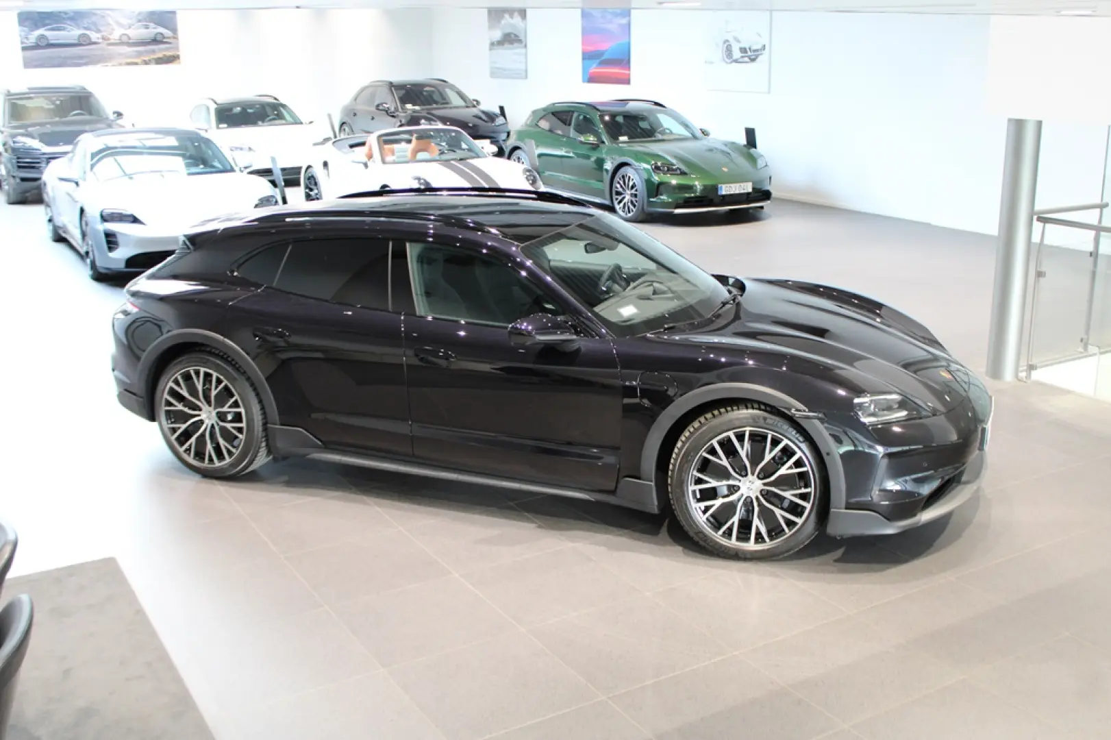 Porsche Taycan 4 Cross Turismo