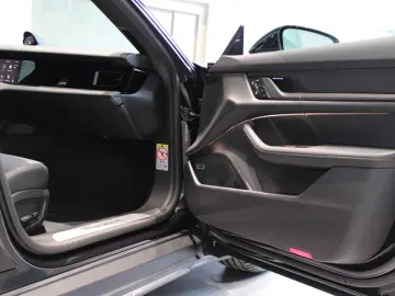Porsche Taycan 4 Cross Turismo