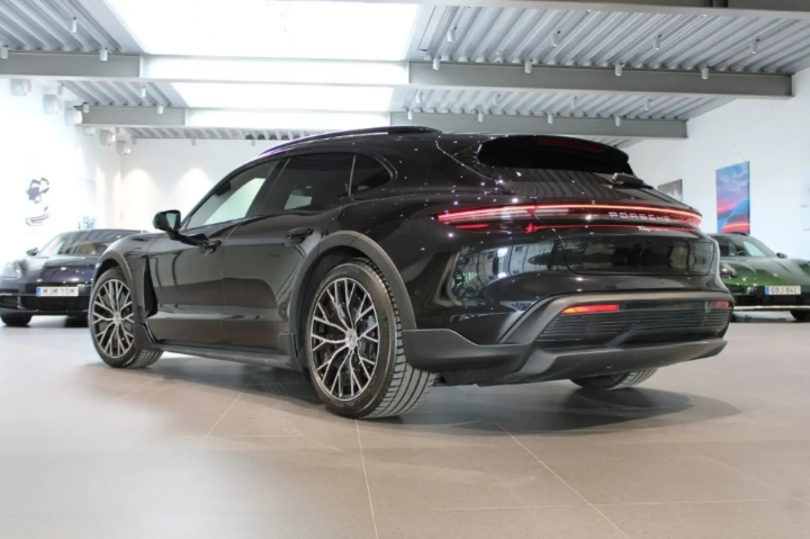 Porsche Taycan 4 Cross Turismo