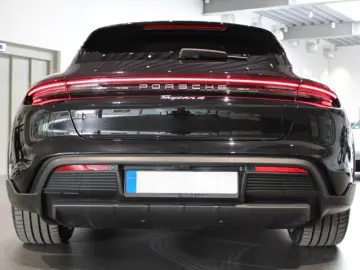 Porsche Taycan 4 Cross Turismo