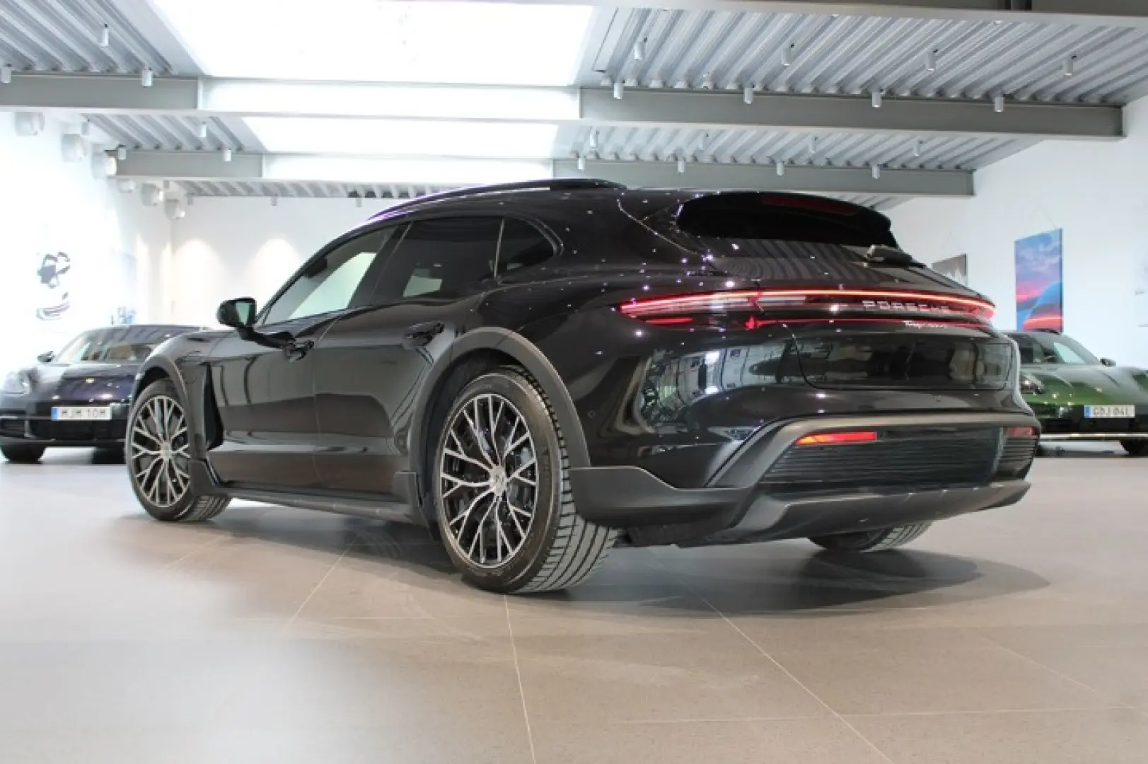 Porsche Taycan 4 Cross Turismo