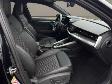 Audi RS3 Sportback 2.5 TFSI quattro  Pano/HUD/ACC