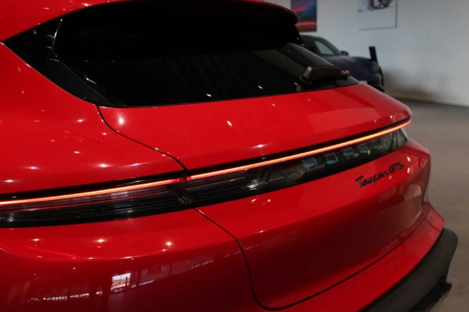 Porsche Taycan GTS Sport Turismo