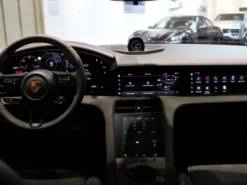 Porsche Taycan GTS Sport Turismo
