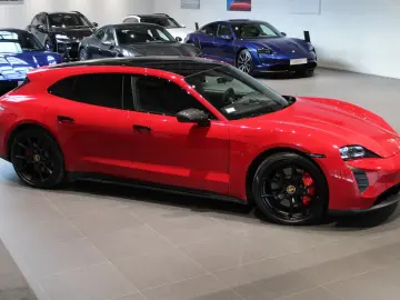 Porsche Taycan GTS Sport Turismo