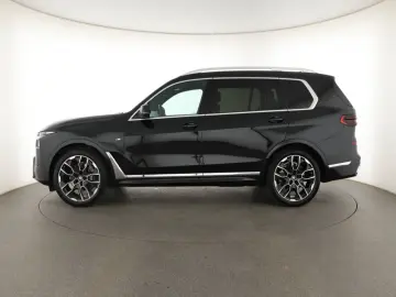 X7