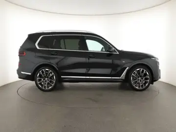 X7